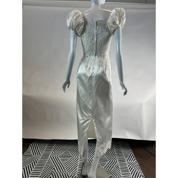 Vintage 1980s Union Made Continental Satin & Lace Wedding Dress With Puff Sleeve - Picture 15 of 16